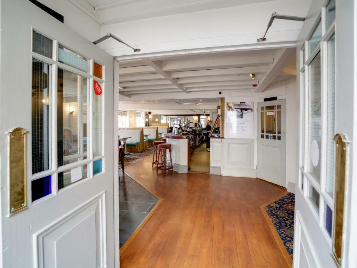 The Swan Hotel Wadebridge Extérieur photo